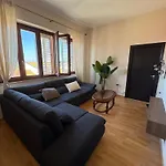 Relax & Sunshine - Modern 2br Apartment, 100m2, Nature View, 30 Min From San Teodoro - Ideal For Families, Groups & Smartworkers *