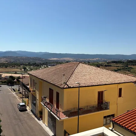Relax & Sunshine - Modern 2br Apartment, 100m2, Nature View, 30 Min From San Teodoro - Ideal For Families, Groups & Smartworkers