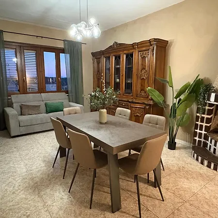 Relax & Sunshine - Modern 2br Apartment, 100m2, Nature View, 30 Min From San Teodoro - Ideal For Families, Groups & Smartworkers شقة